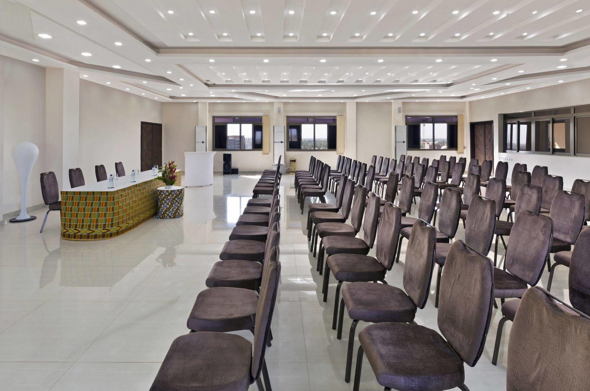 Bravia Hotel Ouagadougou Dış mekan fotoğraf